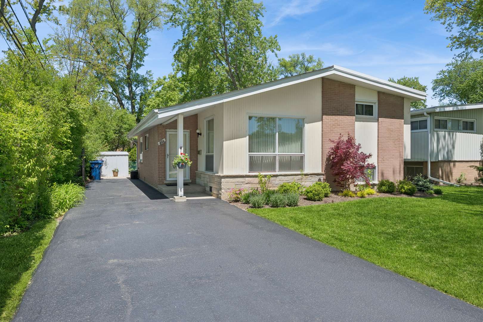 334 Southgate DR, Northbrook, IL 60062