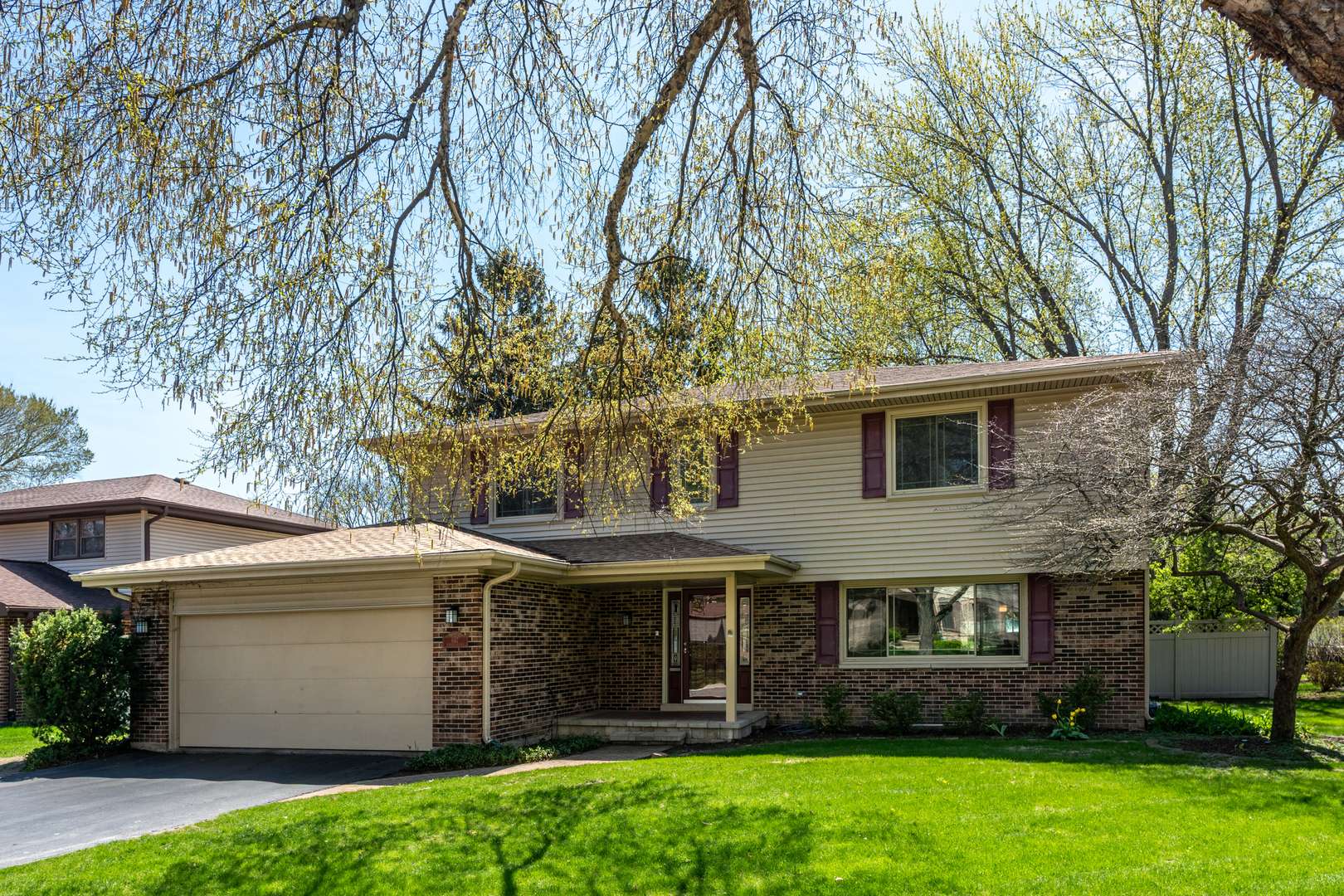 647 W Kimball AVE, Palatine, IL 60067