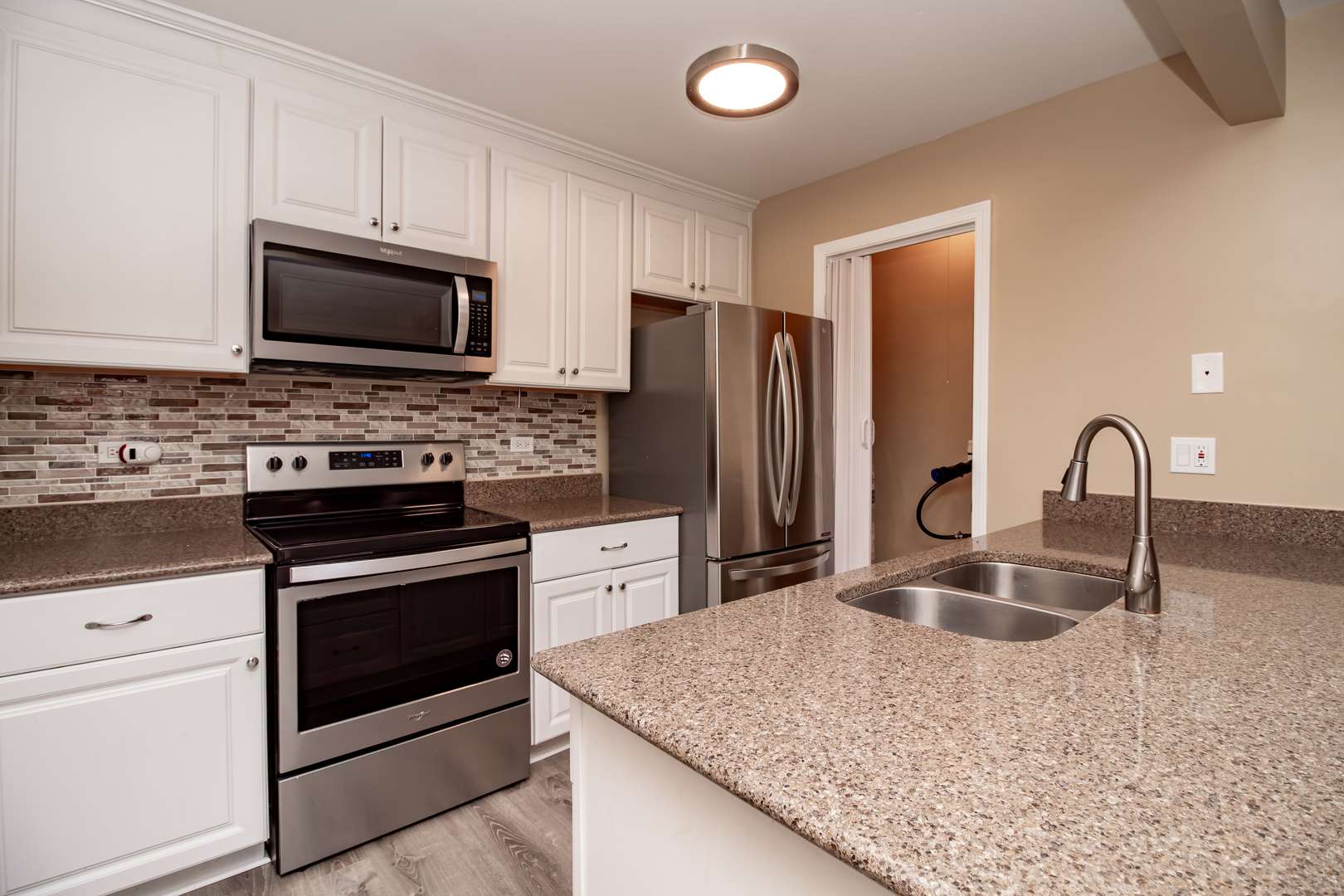 4303 W Shamrock LN #1C, Mchenry, IL 60050