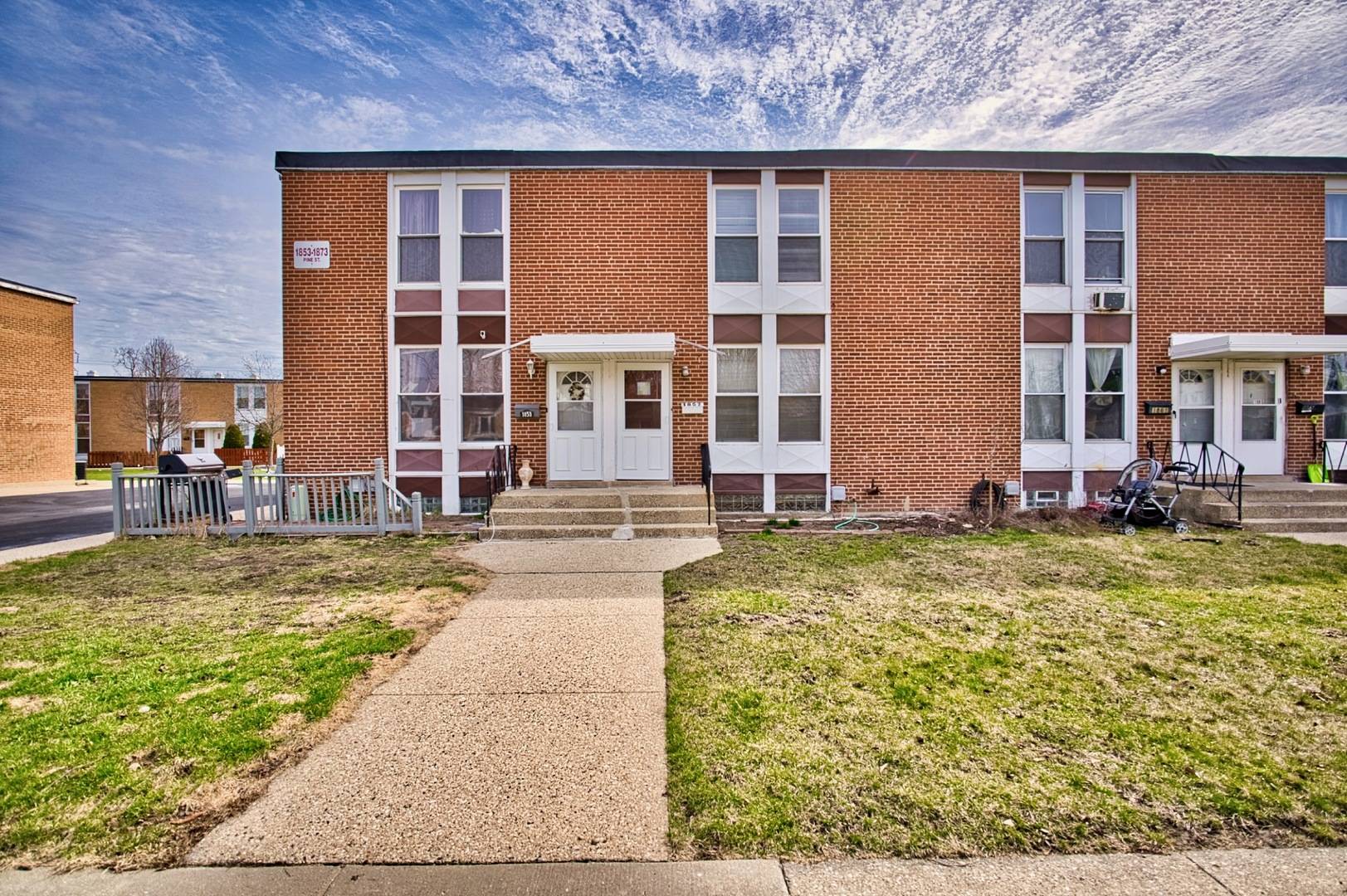 1857 Pine ST, Des Plaines, IL 60018