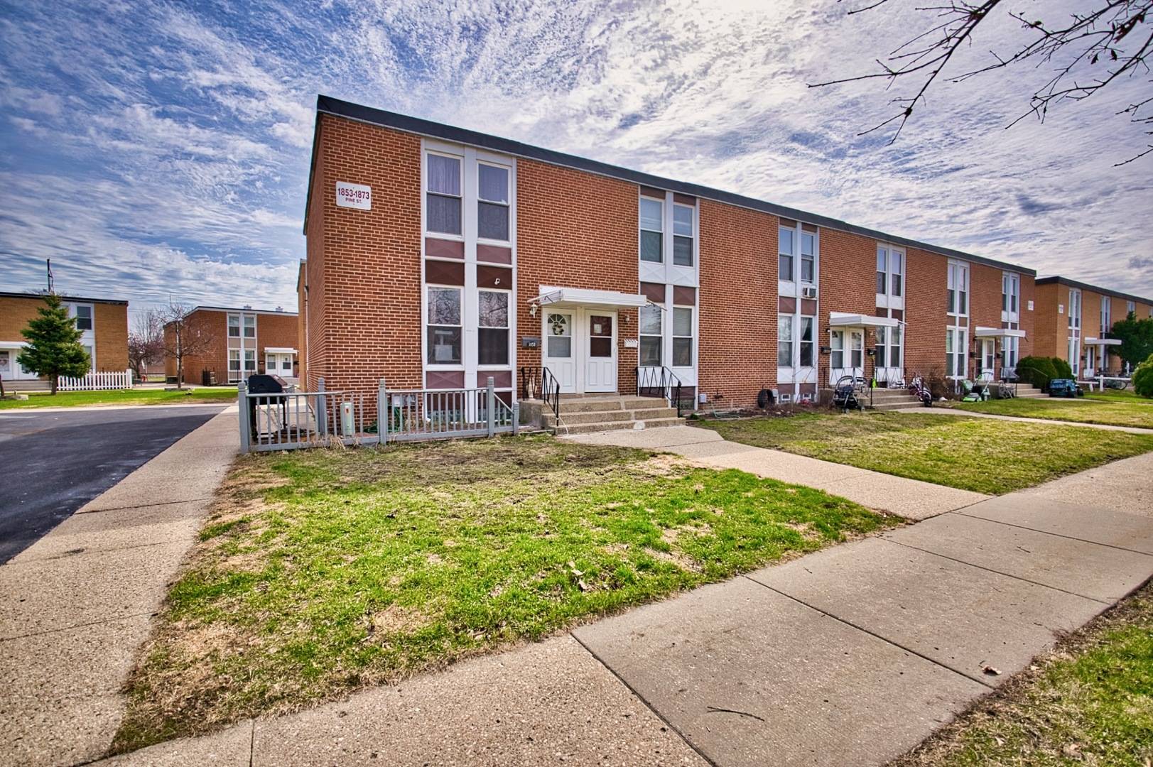 1857 Pine ST, Des Plaines, IL 60018