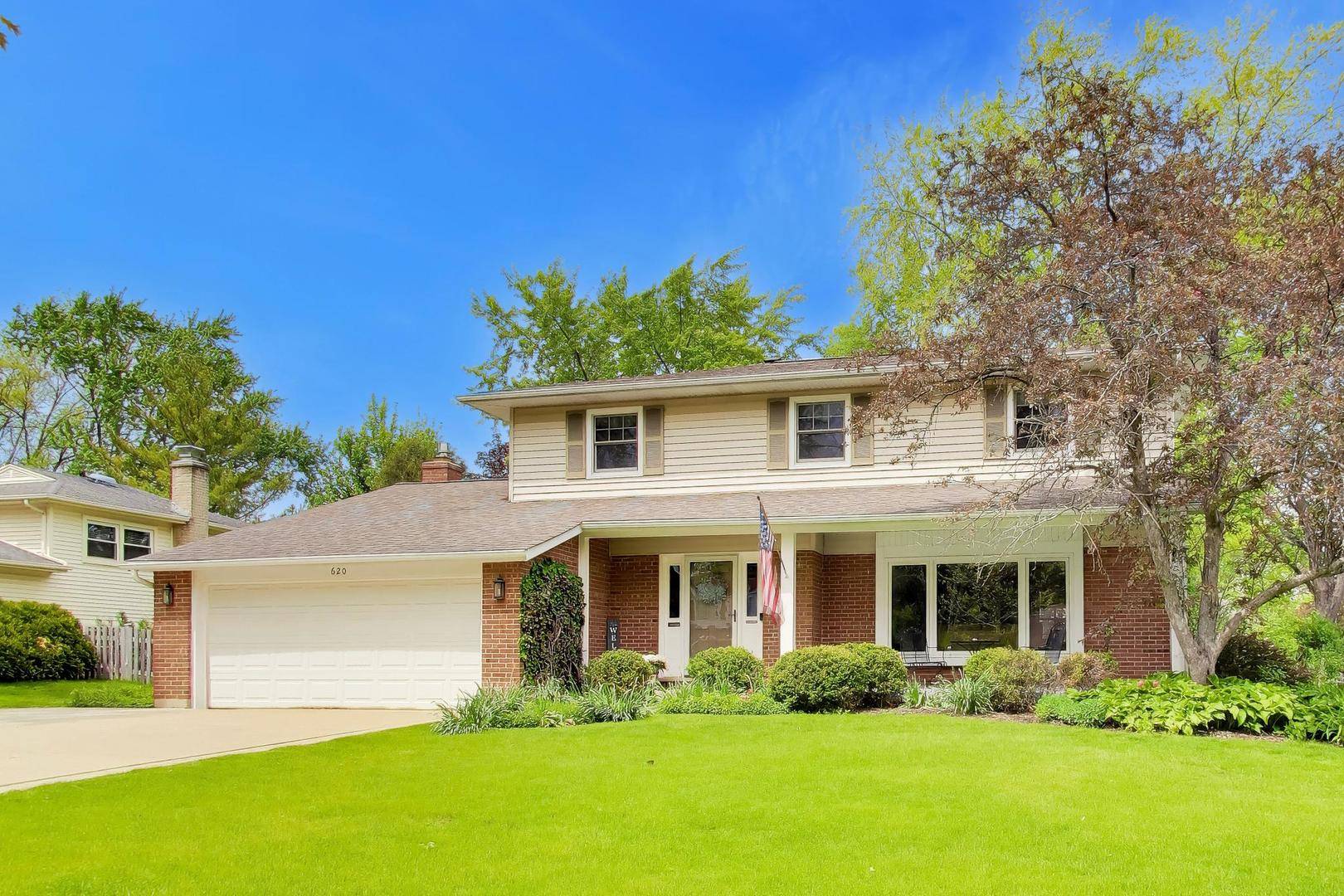 620 Harvard LN, Libertyville, IL 60048
