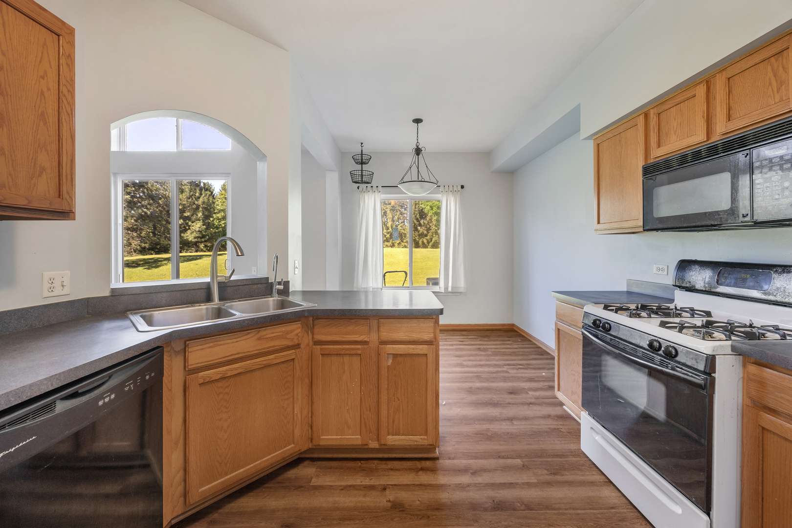792 Mesa DR #792, Elgin, IL 60123