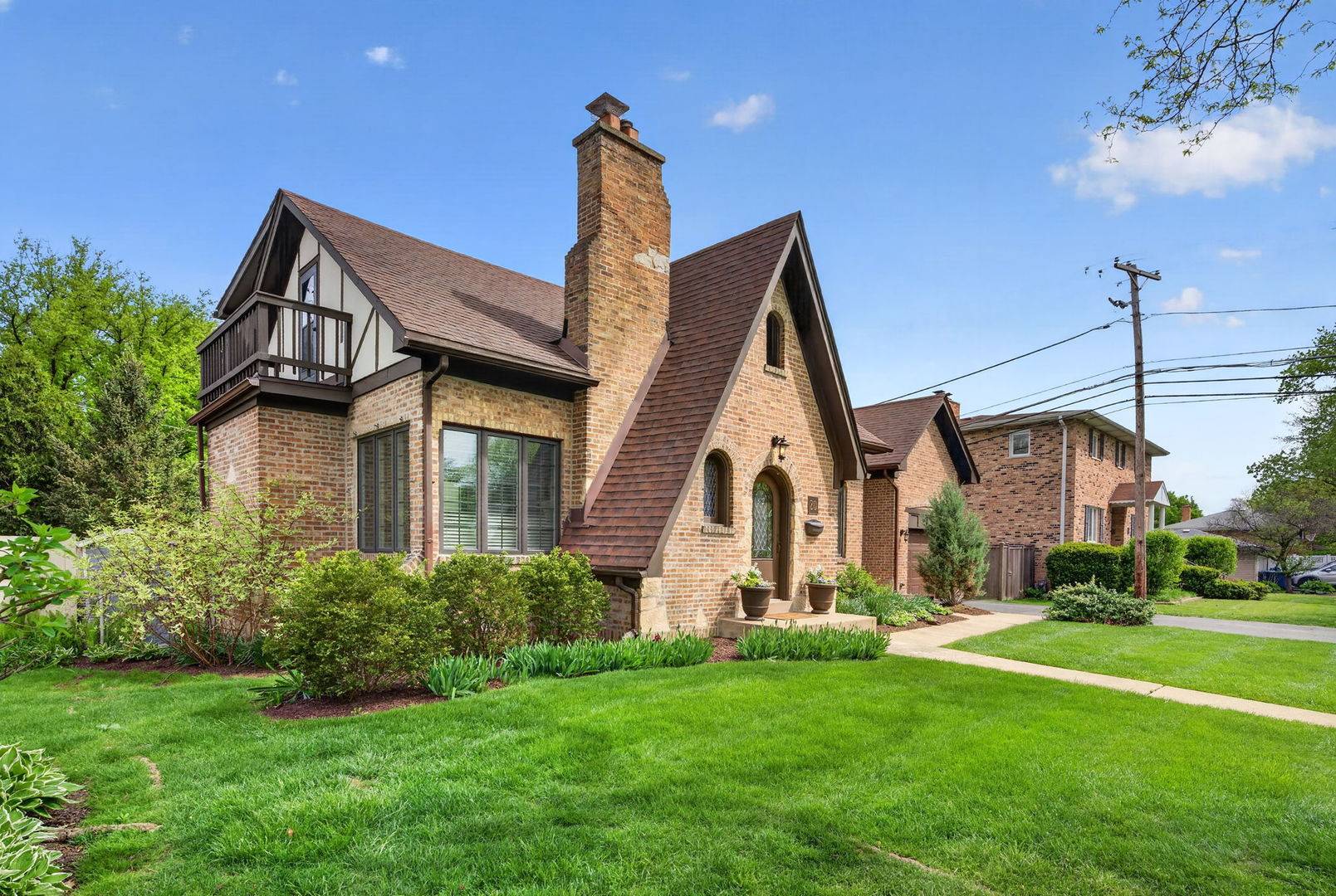 20 45th ST, Western Springs, IL 60558