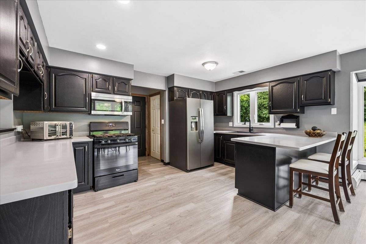 4402 Barreville RD, Crystal Lake, IL 60012