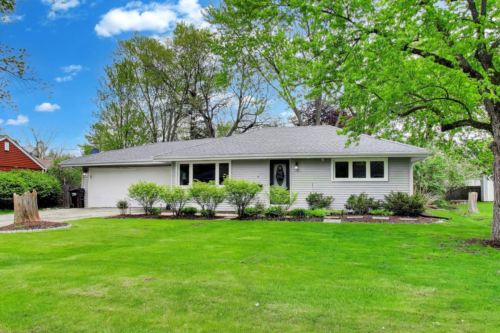 9 Johnathan RD, Lake Zurich, IL 60047