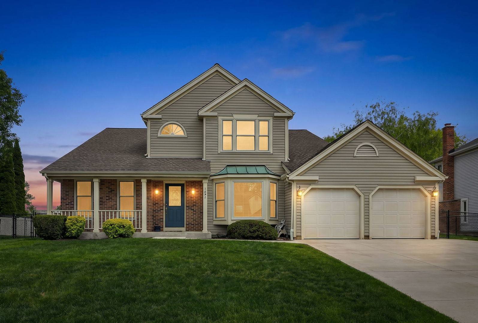 1694 Hampshire DR, Elk Grove Village, IL 60007