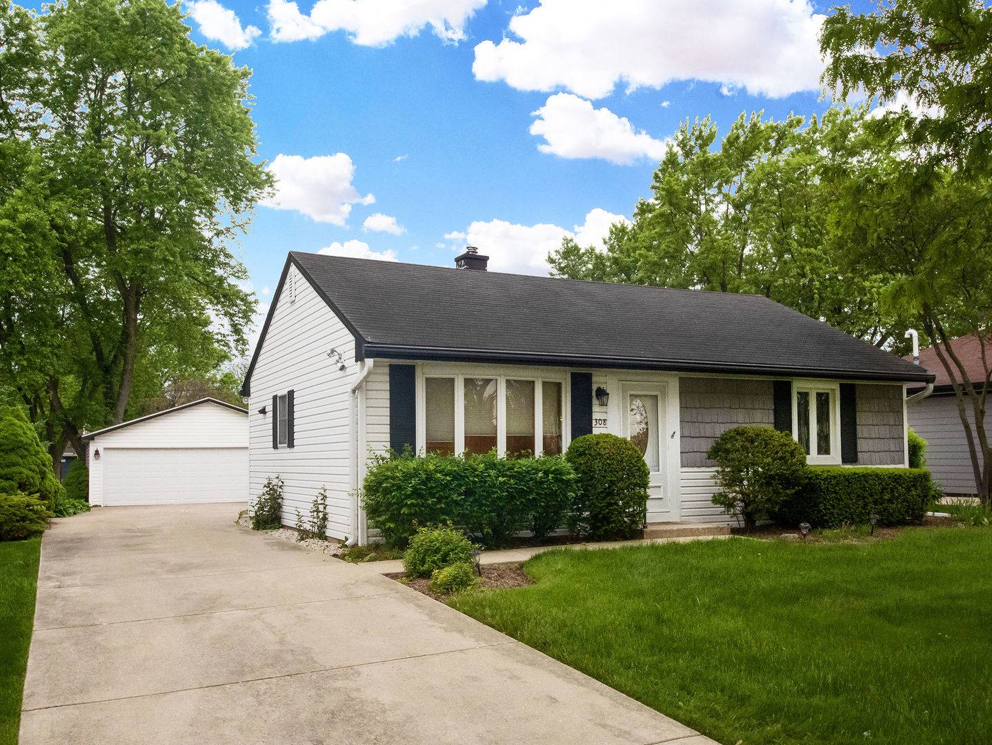 308 N William ST, Mount Prospect, IL 60056