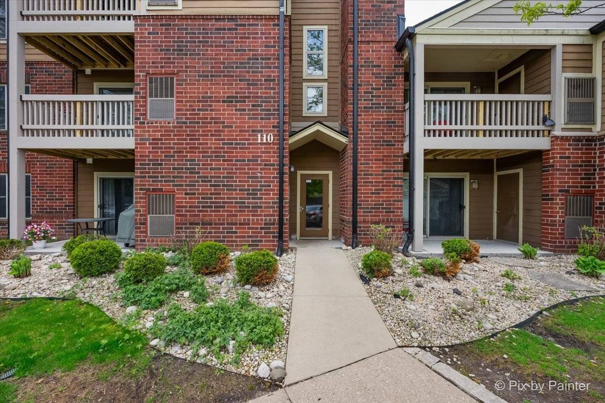 110 GLENGARRY DR #10-106, Bloomingdale, IL 60108