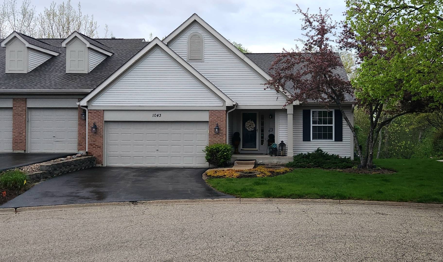 1043 Fairway DR, Fox Lake, IL 60020
