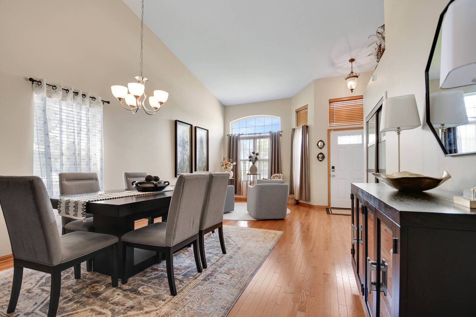 7404 Fordham LN, Plainfield, IL 60586