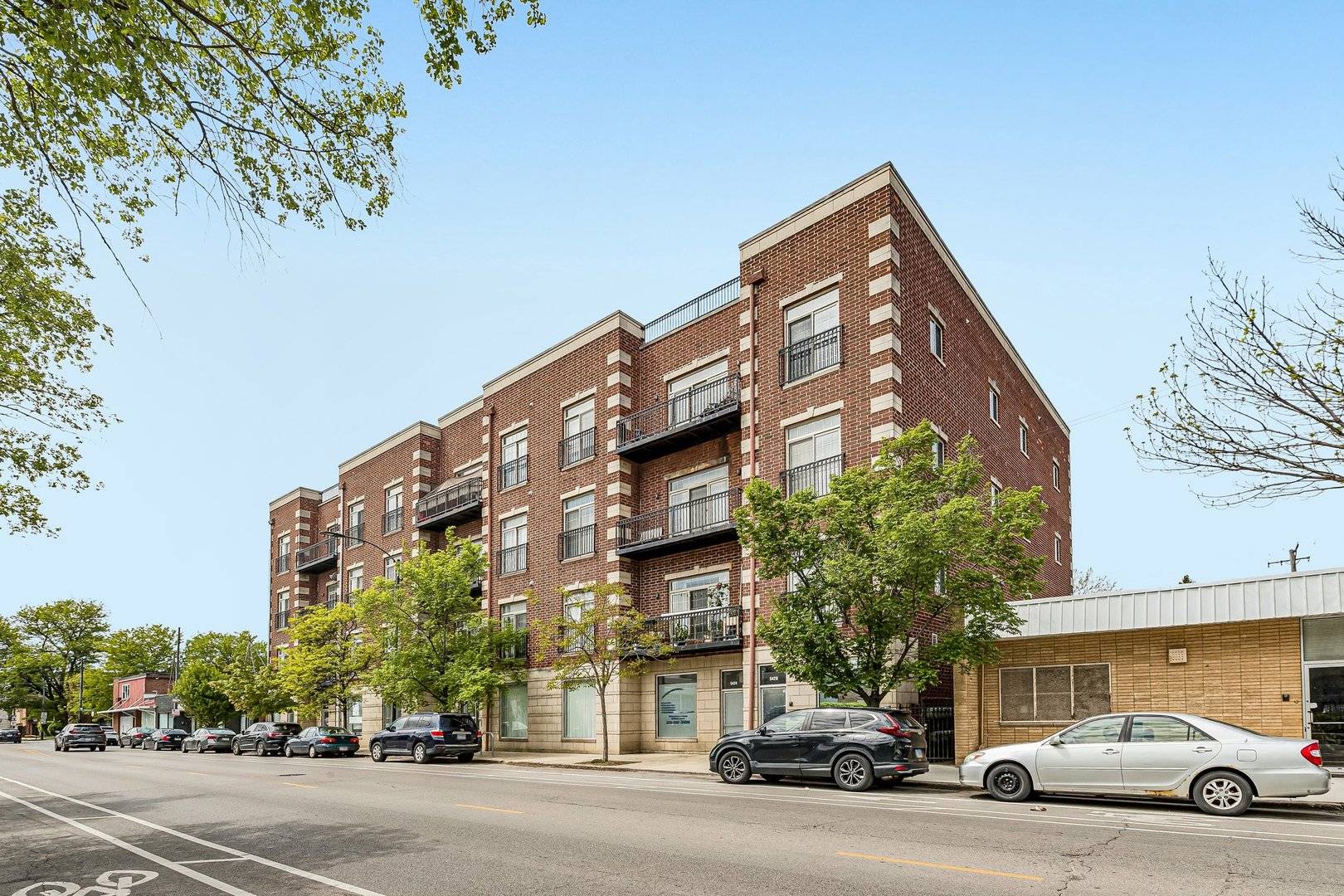 5420 N Kedzie AVE #2A, Chicago, IL 60625