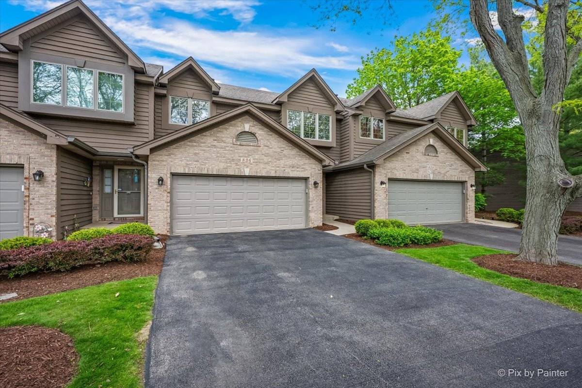 836 Millcreek CIR #836, Elgin, IL 60123