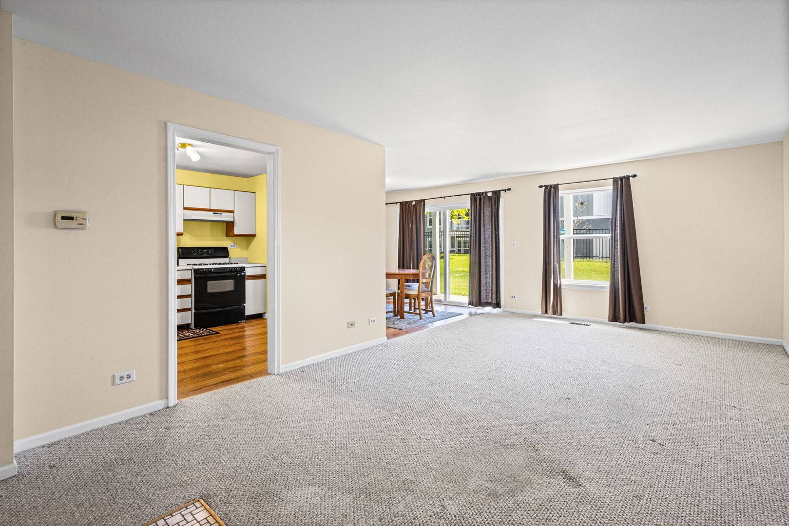 1194 Ballantrae PL #B, Mundelein, IL 60060