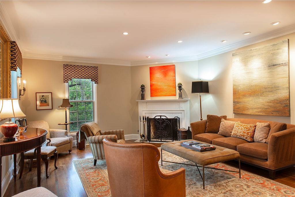1200 Loch LN, Lake Forest, IL 60045