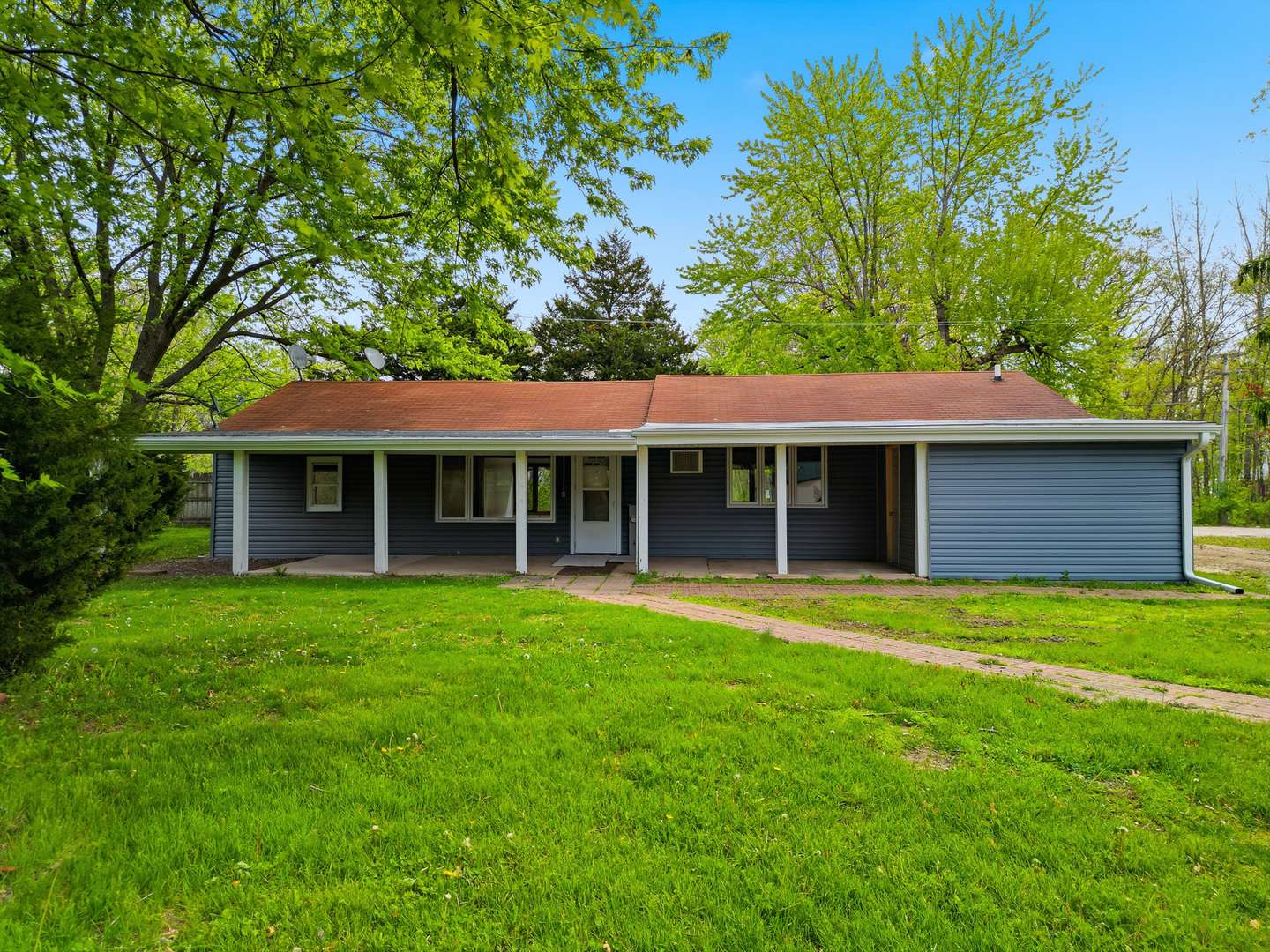 4924 N Wendorf RD, Monroe Center, IL 61052