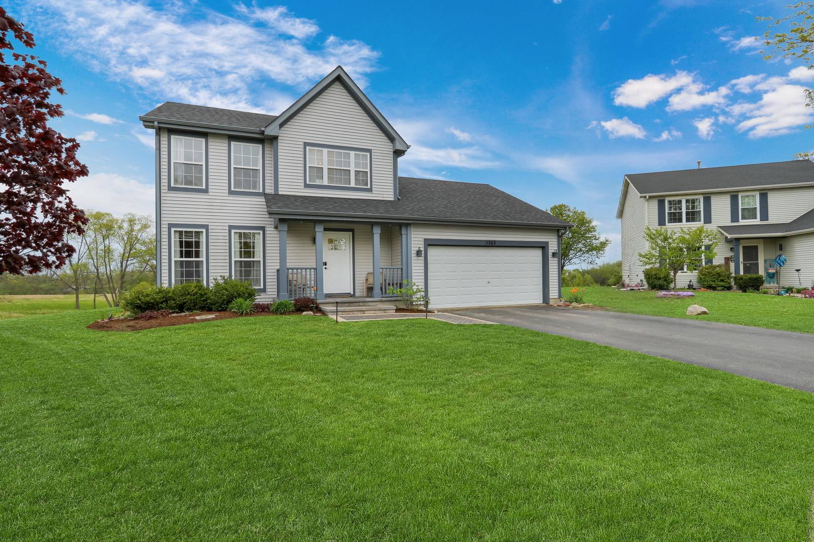 1263 E Essex CT, Round Lake Beach, IL 60073