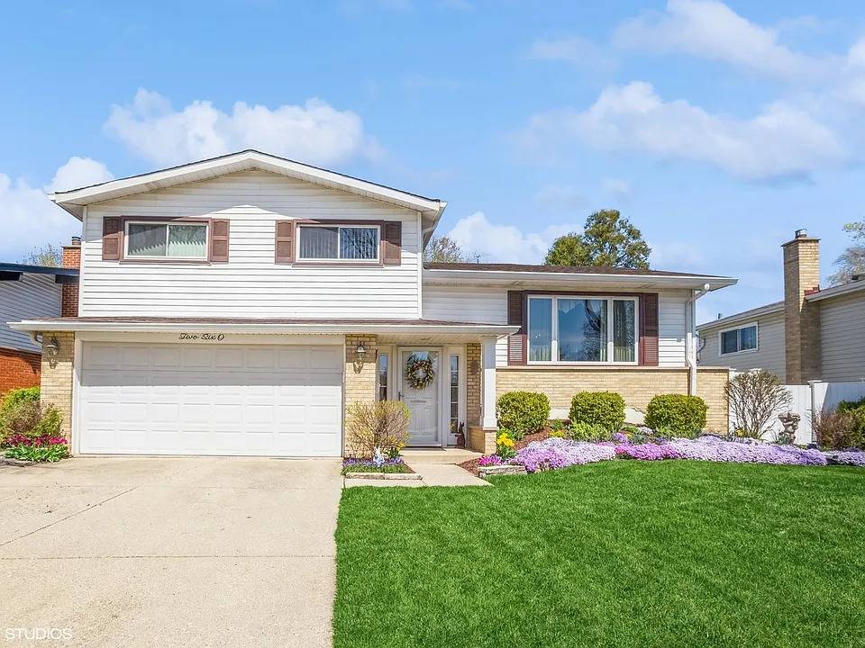 260 Brentwood DR, Des Plaines, IL 60016
