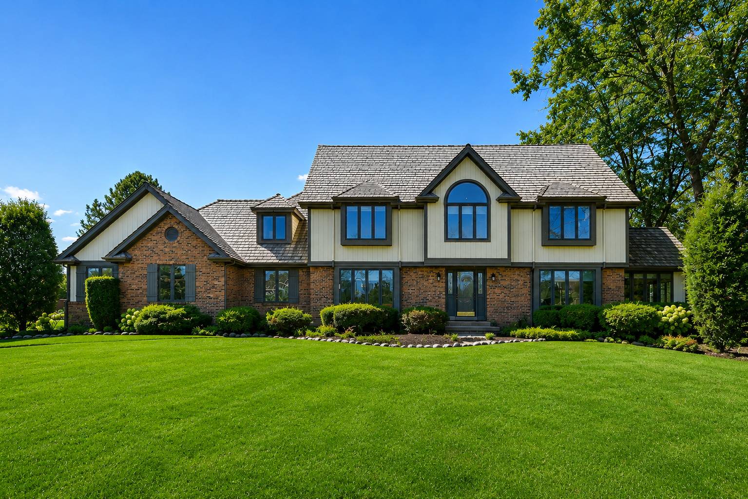 5681 River Park DR, Libertyville, IL 60048