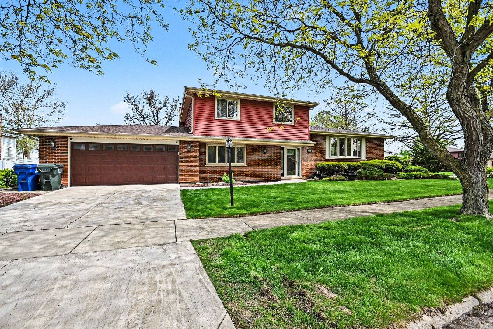 1018 E 193rd ST, Glenwood, IL 60425