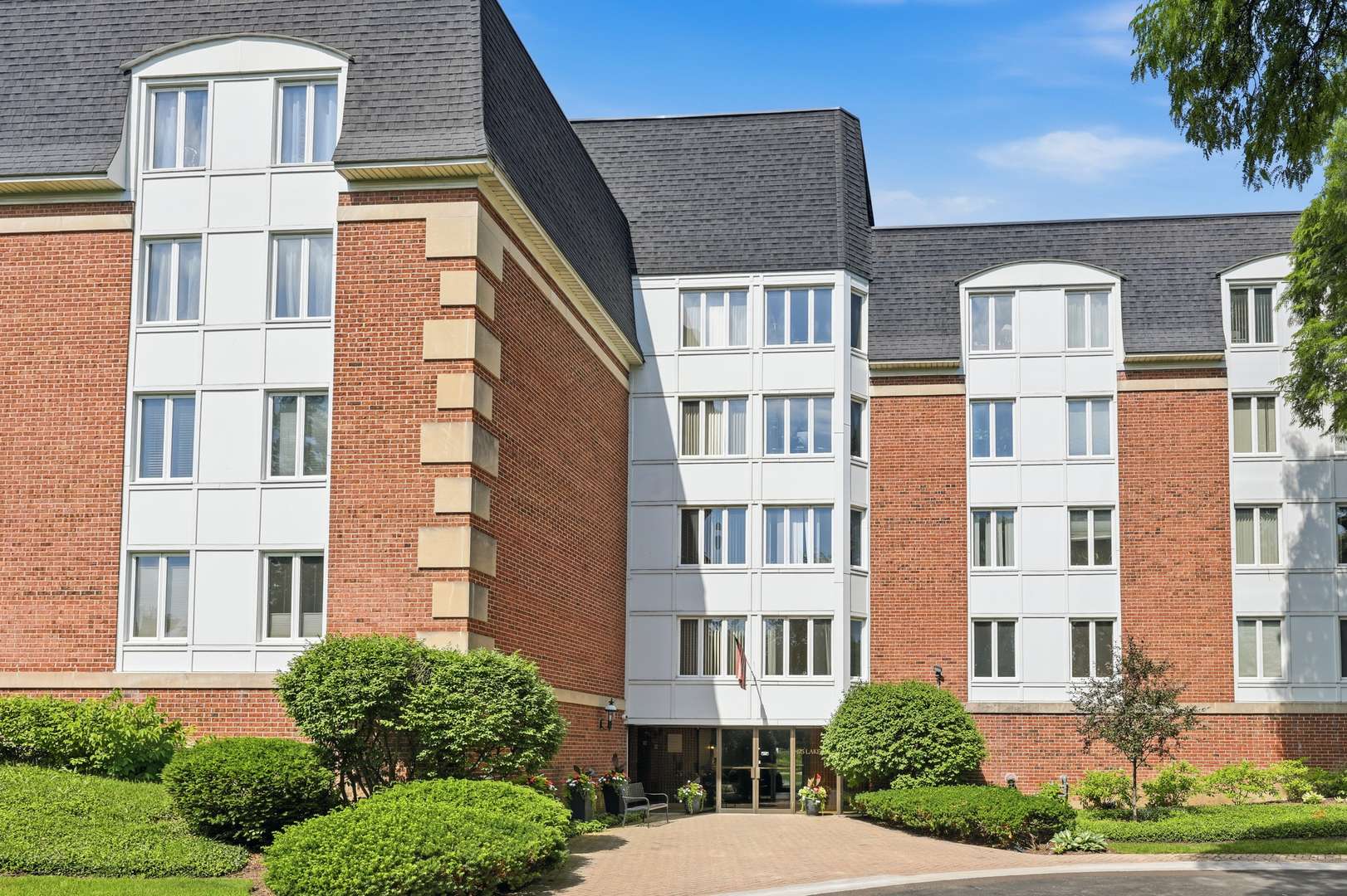 175 LAKE BLVD #312, Buffalo Grove, IL 60089