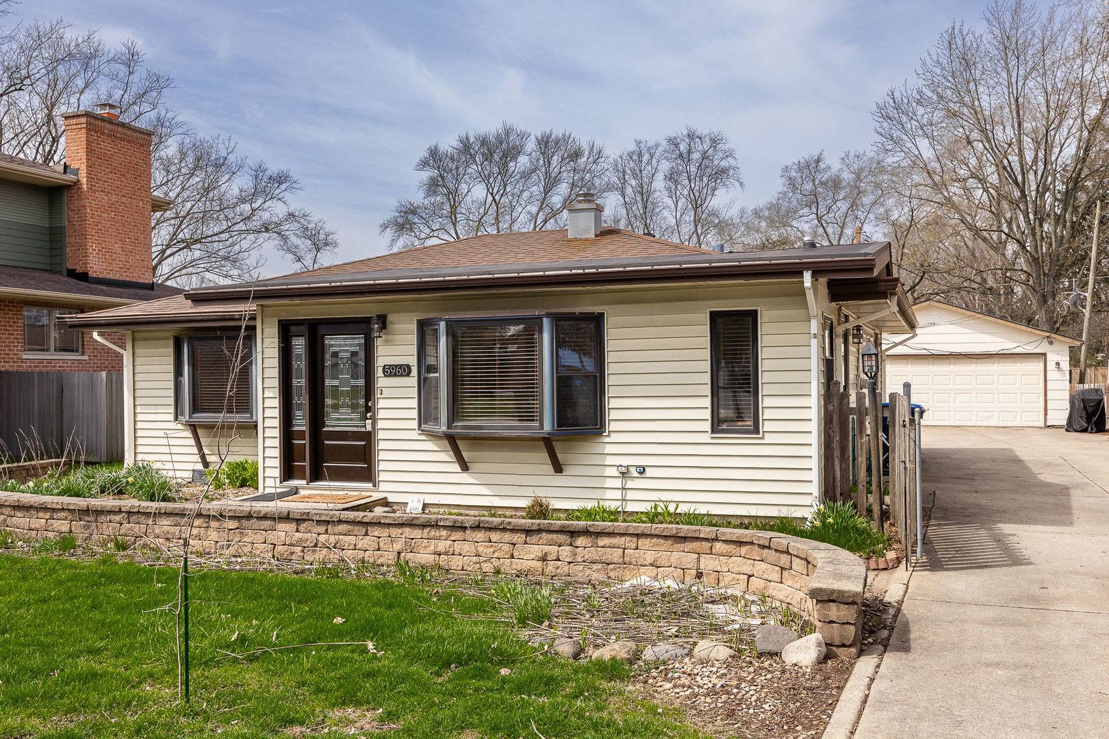 5960 Pershing AVE, Downers Grove, IL 60516