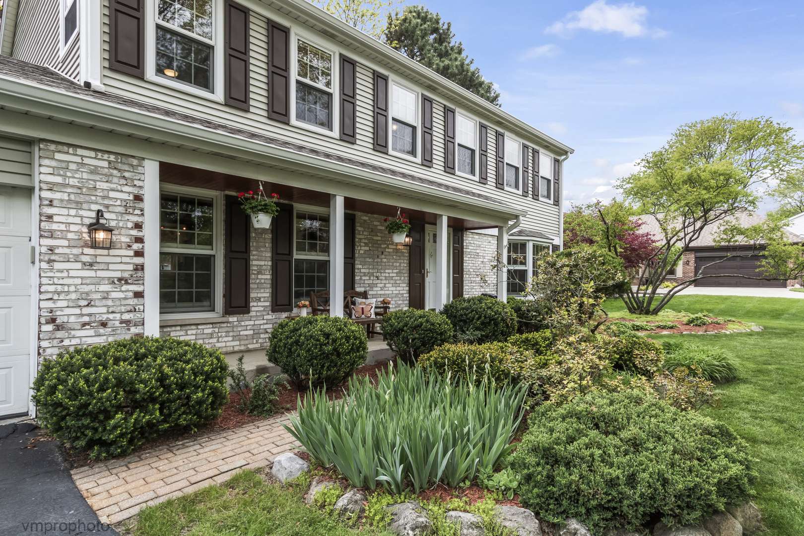 1059 W Chatham DR, Palatine, IL 60067