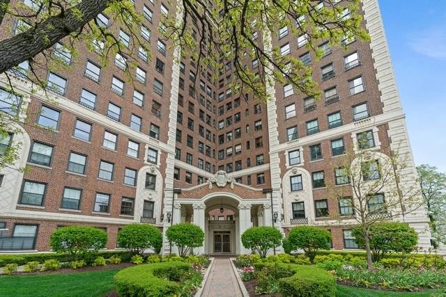 5555 S Everett AVE #E10, Chicago, IL 60637