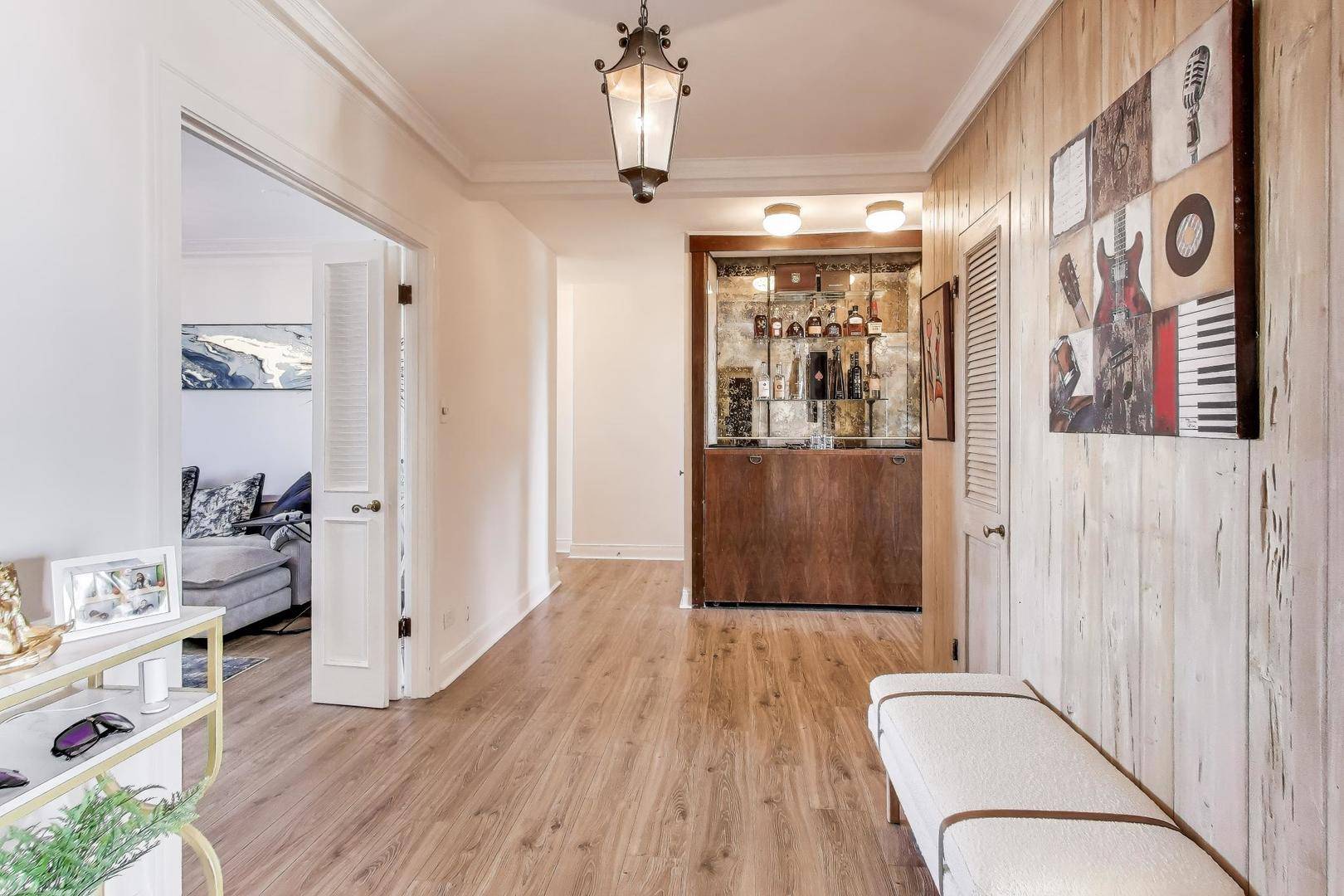 5555 S Everett AVE #E10, Chicago, IL 60637