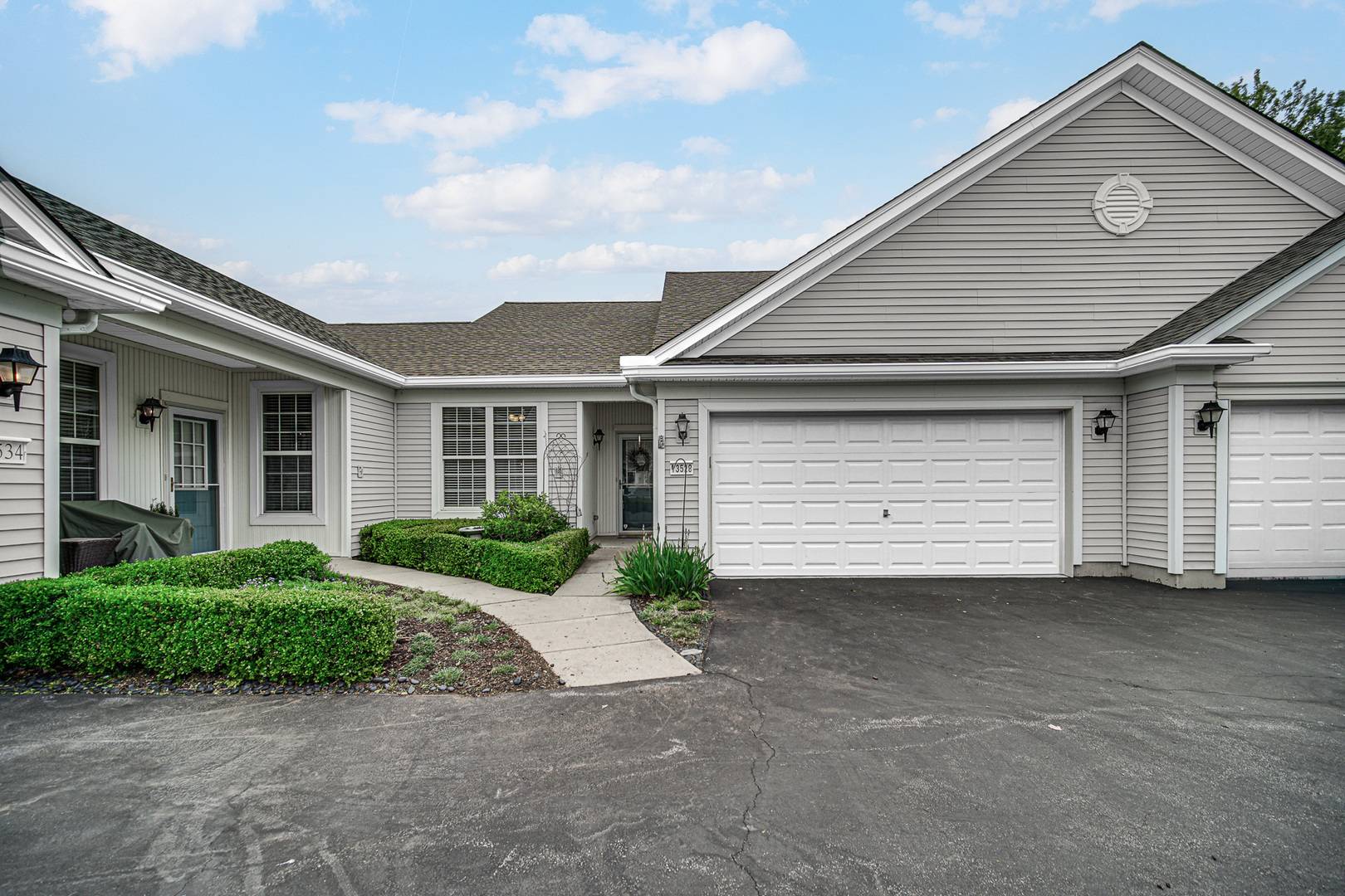 13528 Bonaire RD, Huntley, IL 60142