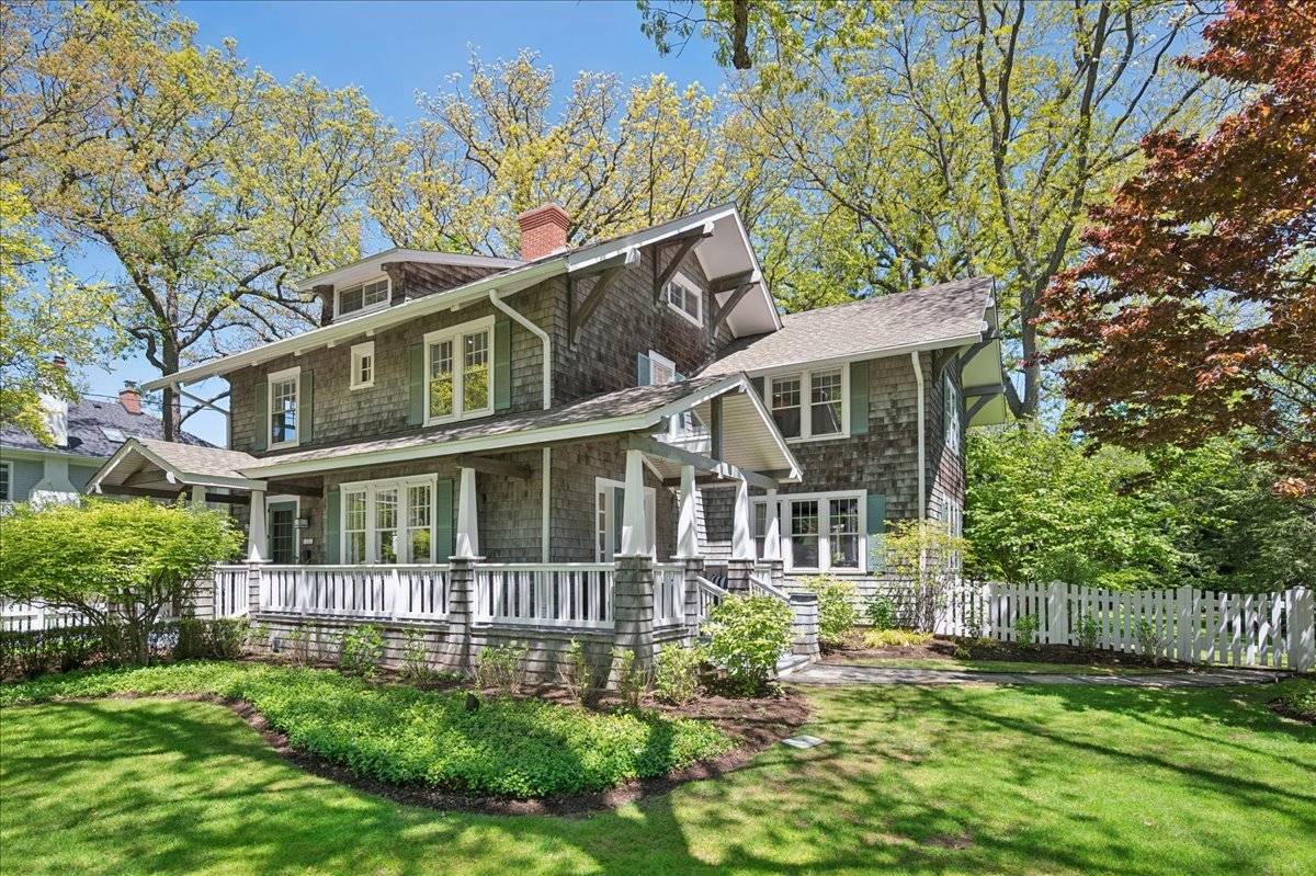 747 Lincoln AVE, Winnetka, IL 60093