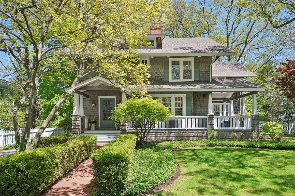 747 Lincoln AVE, Winnetka, IL 60093