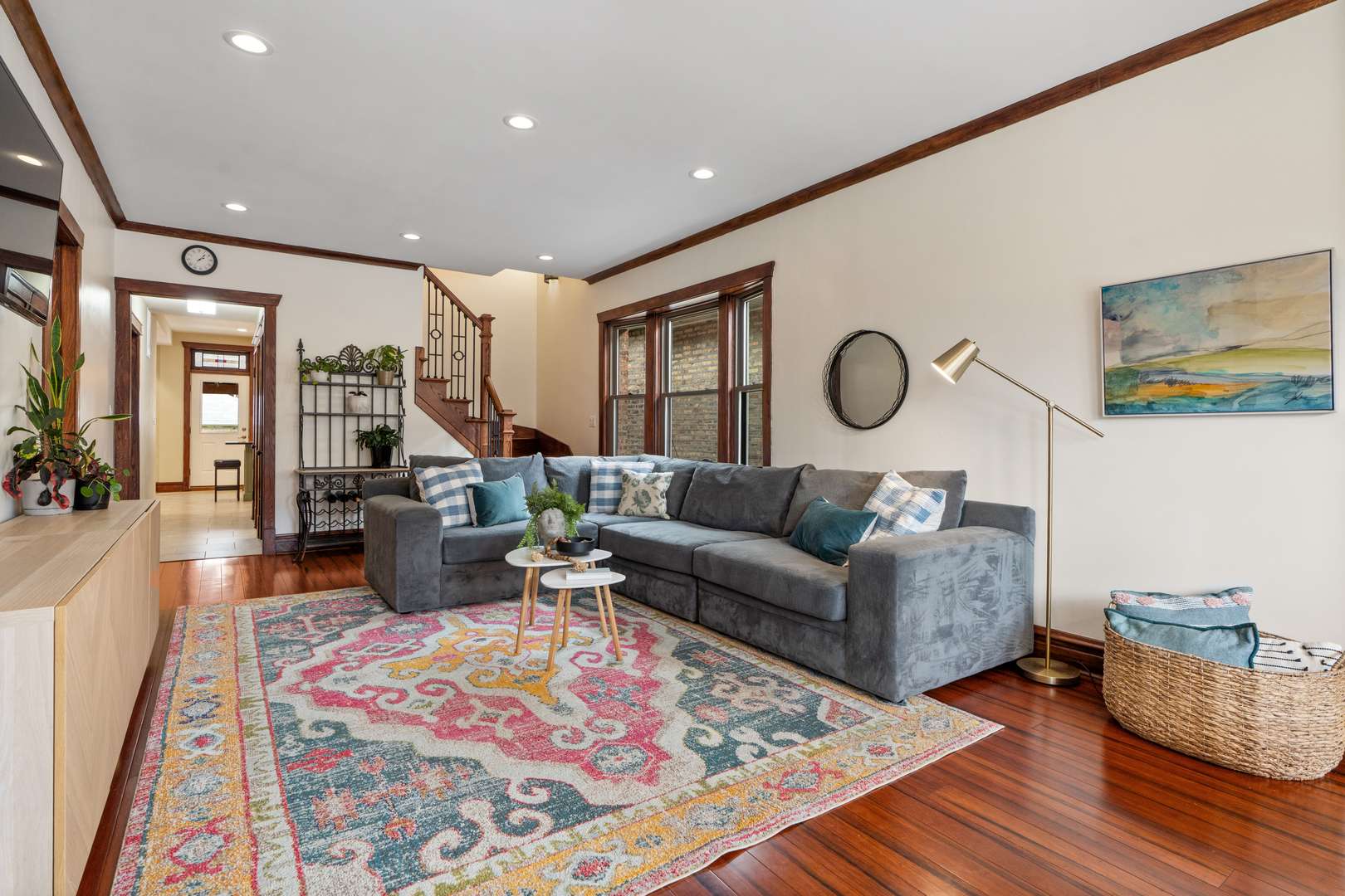 6010 W DAKIN ST, Chicago, IL 60634