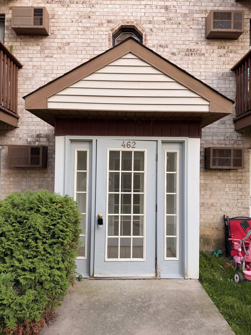 462 E OSAGE LN #1A, Palatine, IL 60074