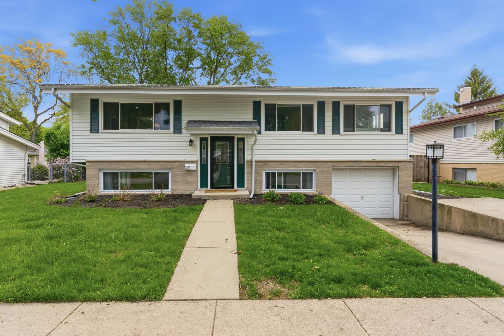 25 N Prindle AVE, Arlington Heights, IL 60004