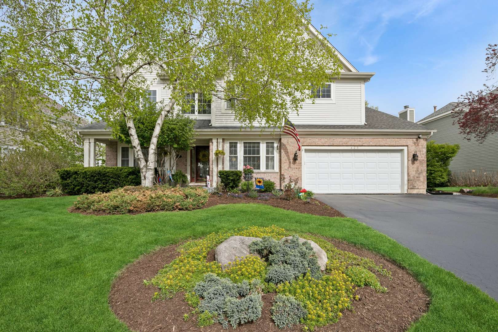 425 Inverness DR, Gurnee, IL 60031