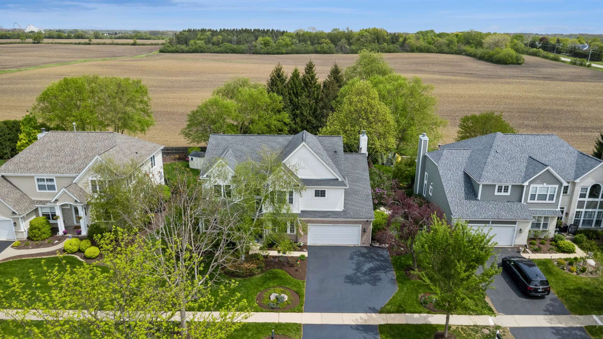 425 Inverness DR, Gurnee, IL 60031