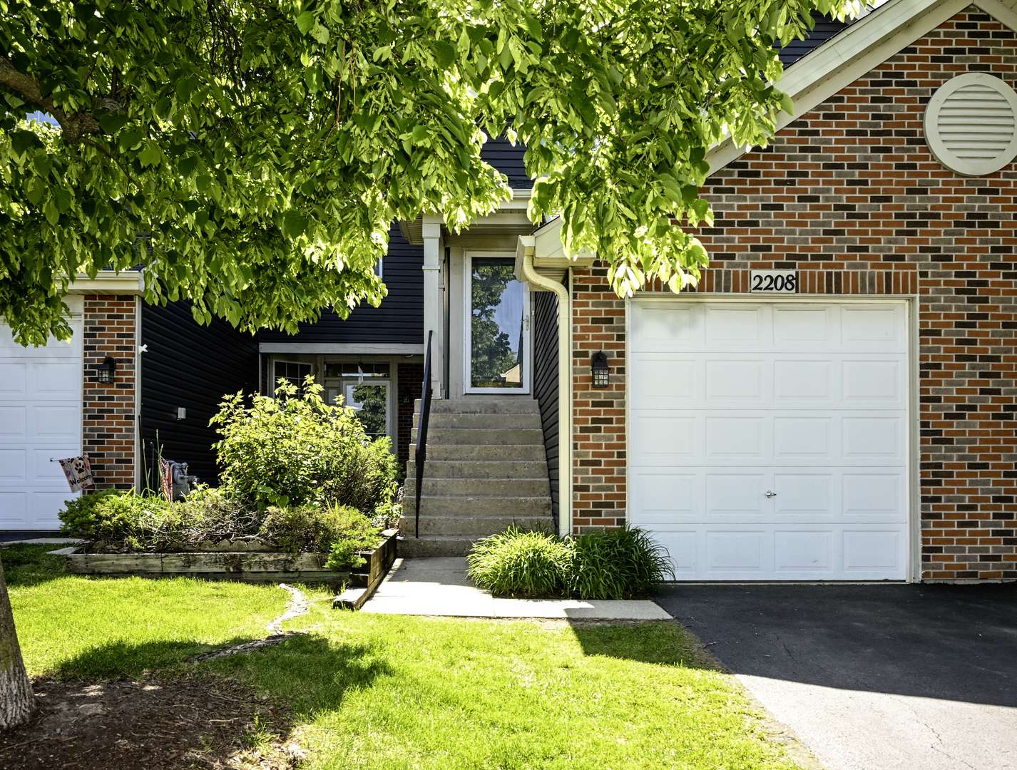 2208 Lake Ridge DR #2208, Glendale Heights, IL 60139