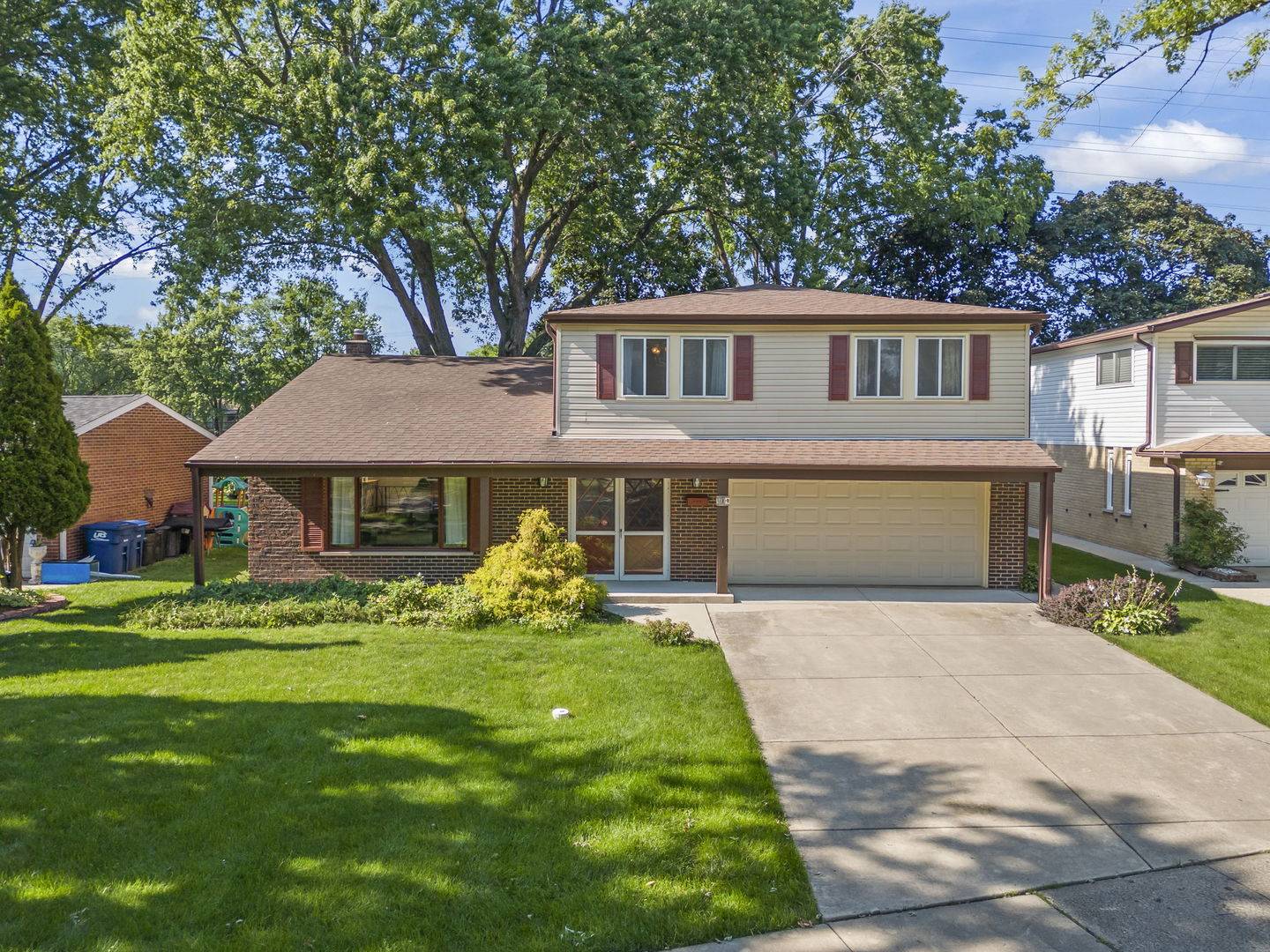 30 W Kathleen DR, Des Plaines, IL 60016