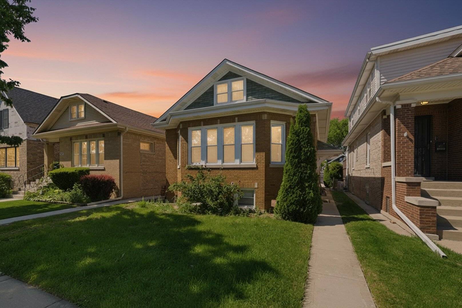 6126 W Roscoe ST, Chicago, IL 60634