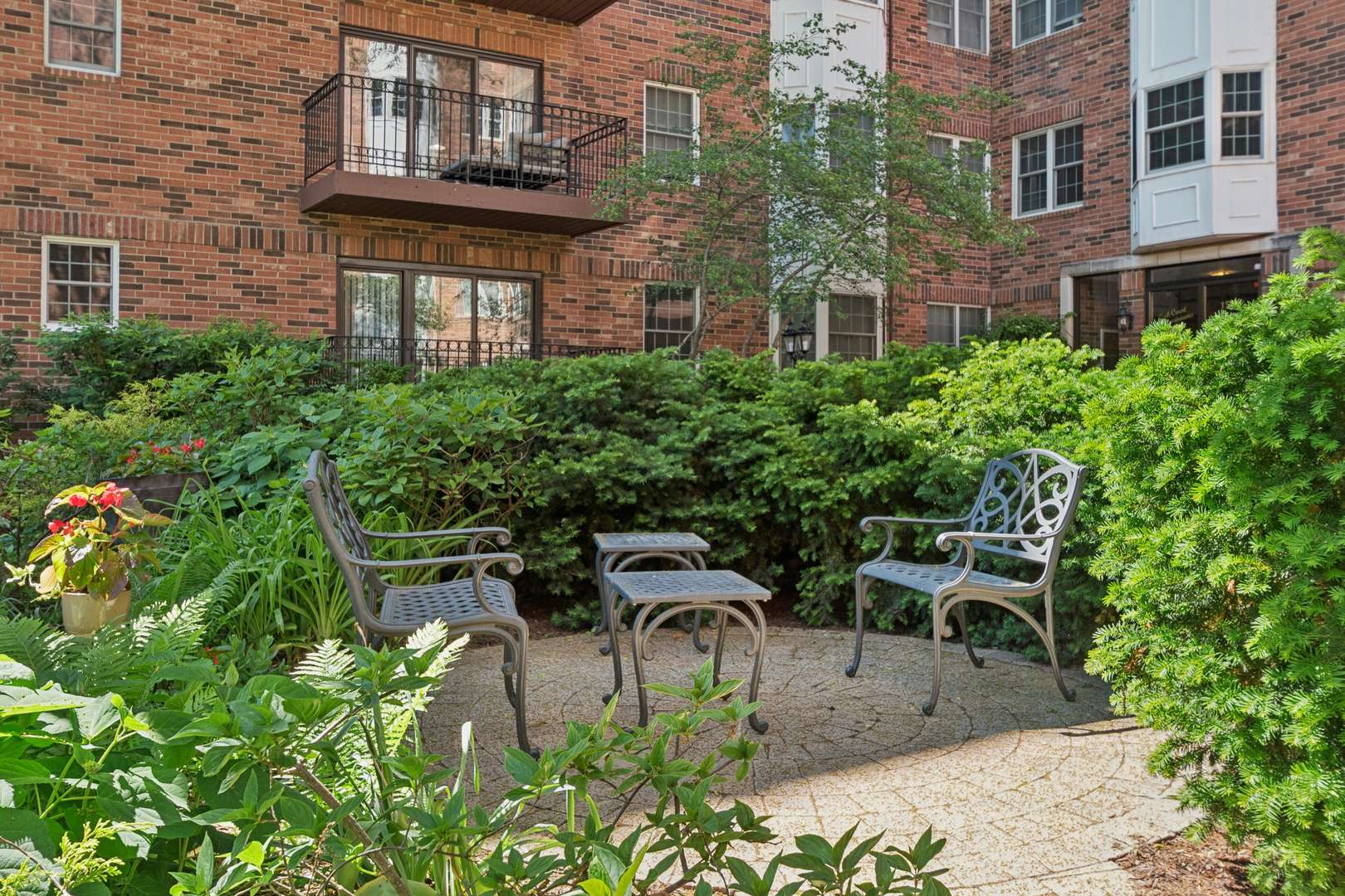 1501 Oak AVE #102, Evanston, IL 60201