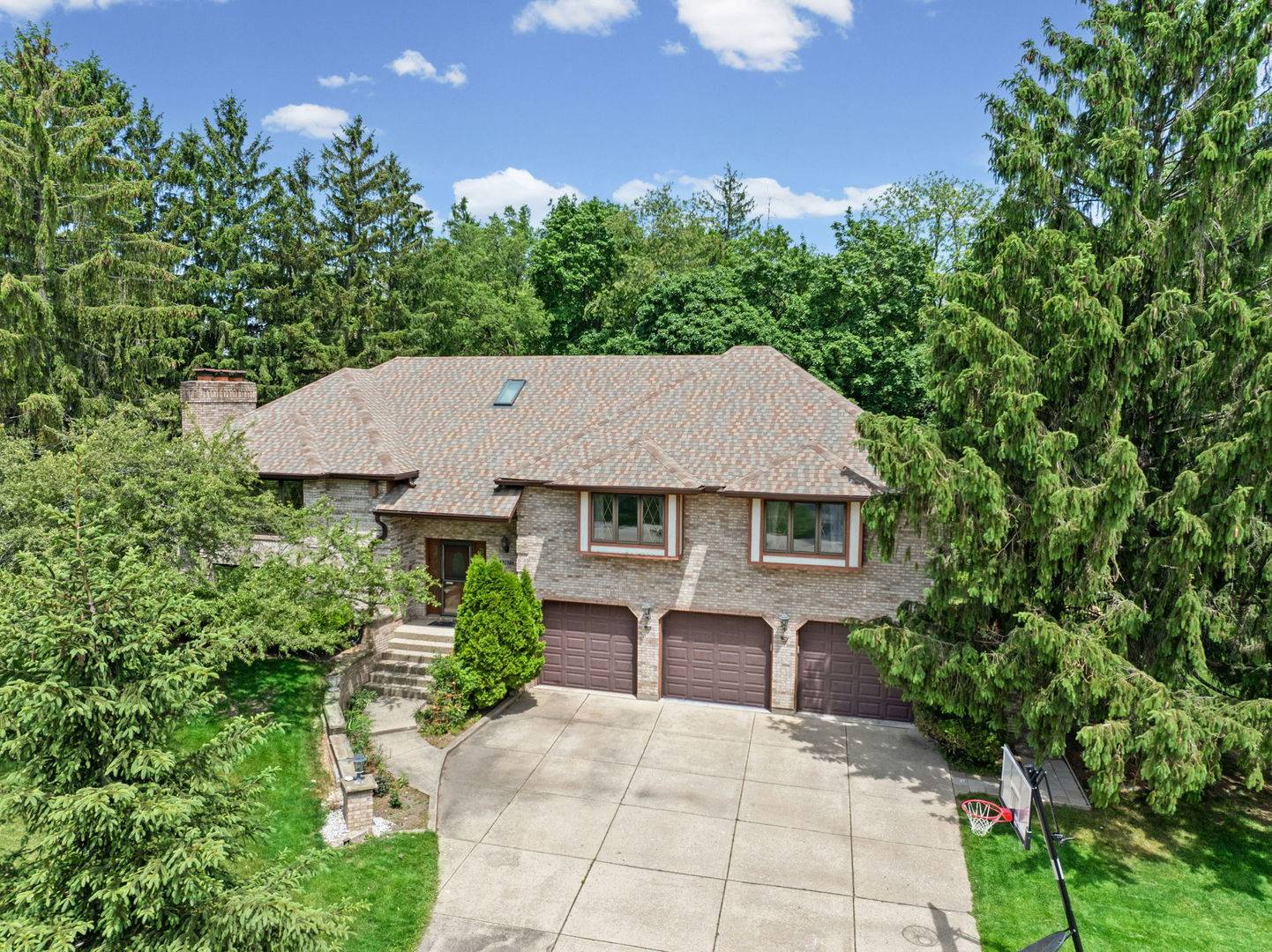 32675 N Forest DR, Grayslake, IL 60030