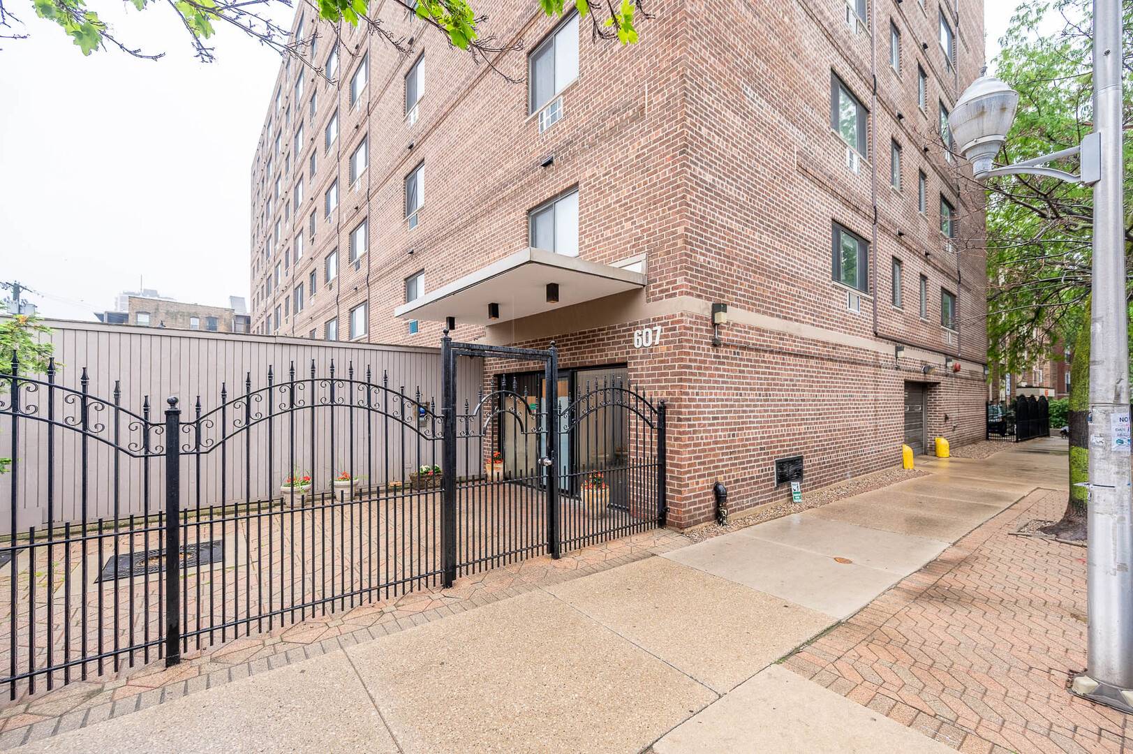 607 W Wrightwood AVE #315, Chicago, IL 60614