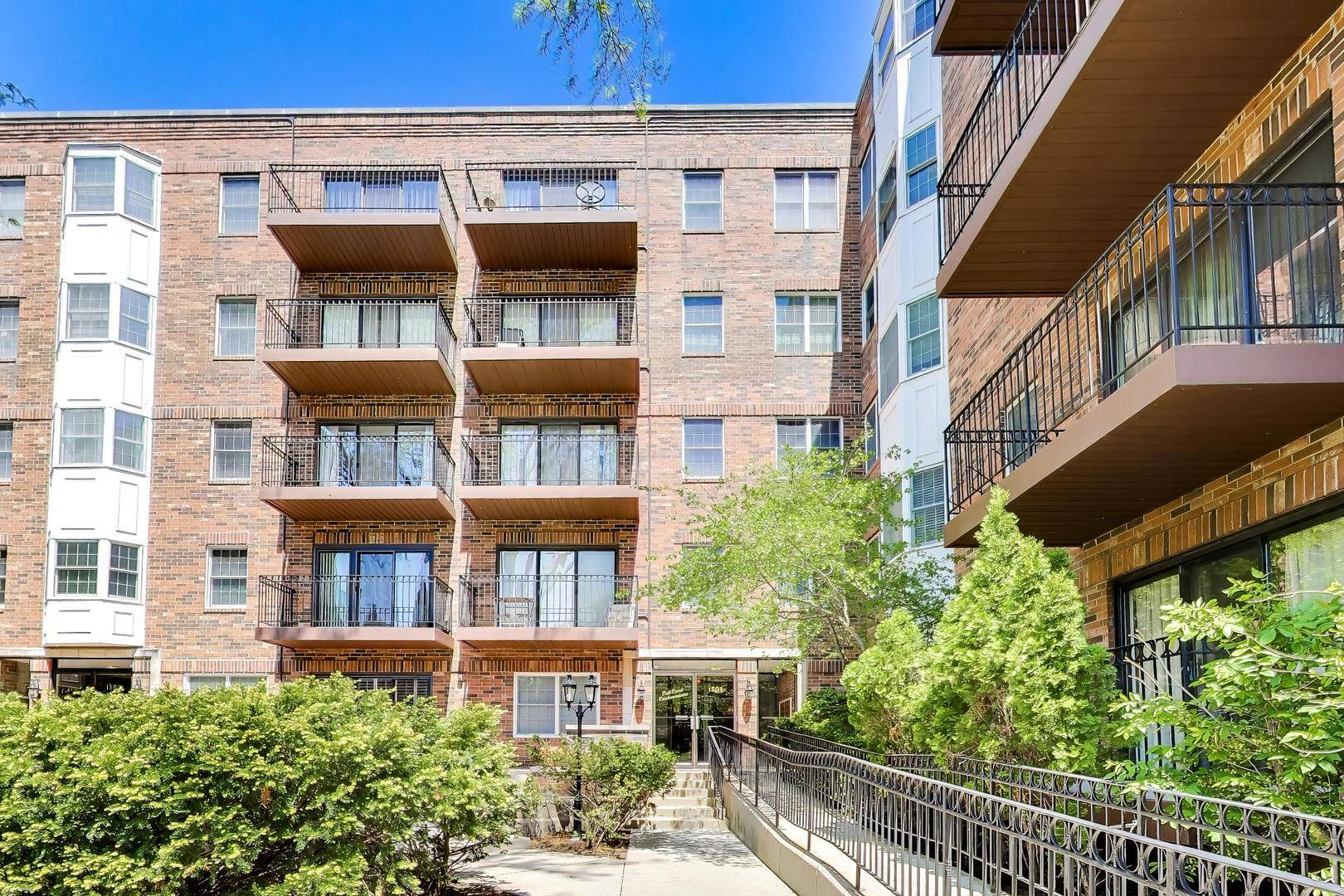 1501 Oak AVE #504, Evanston, IL 60201