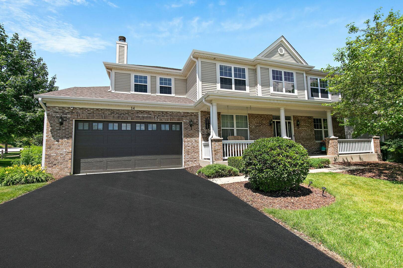 14 Kenilworth CT, Cary, IL 60013