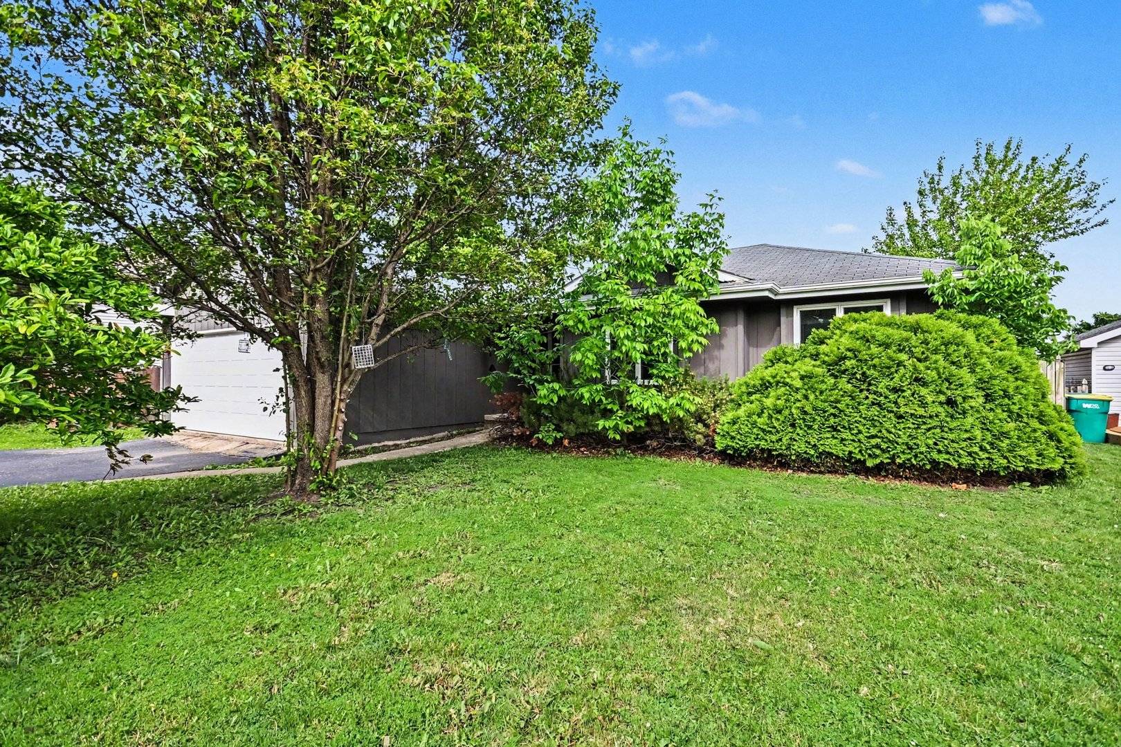2116 Mystic DR, Plainfield, IL 60586