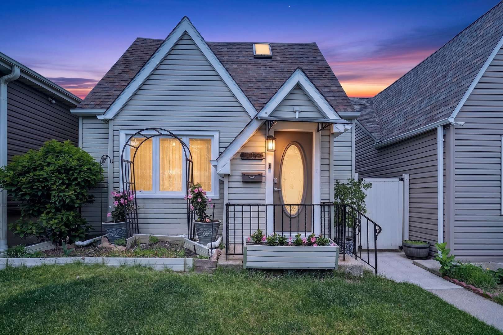6602 W Montrose AVE, Harwood Heights, IL 60706