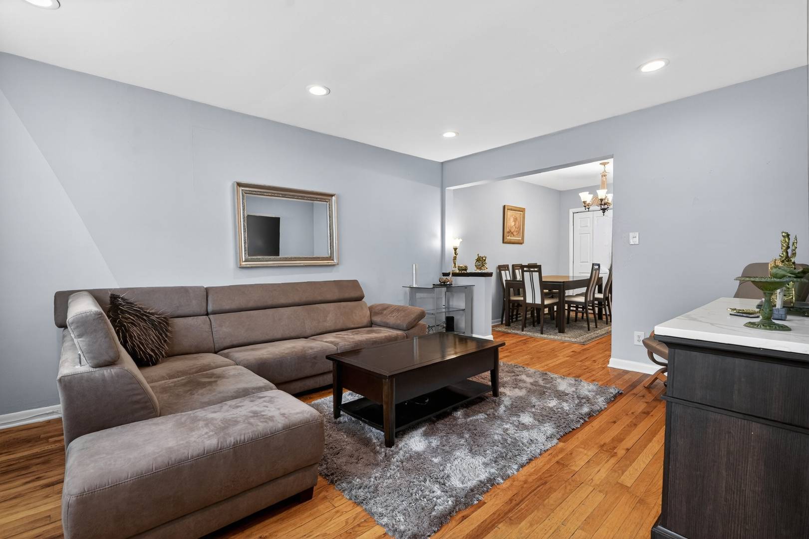 6602 W Montrose AVE, Harwood Heights, IL 60706