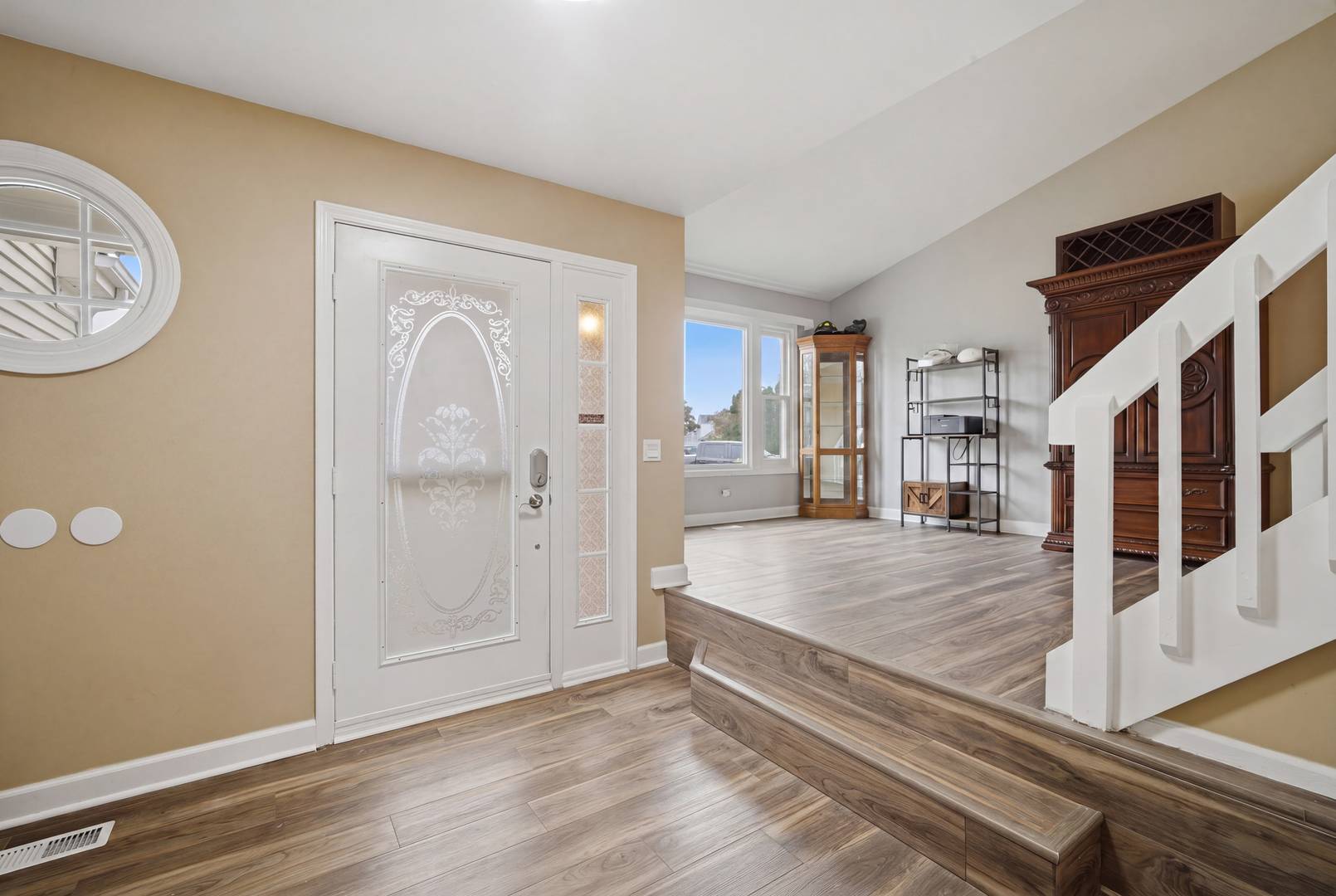 55 Washington AVE, Streamwood, IL 60107