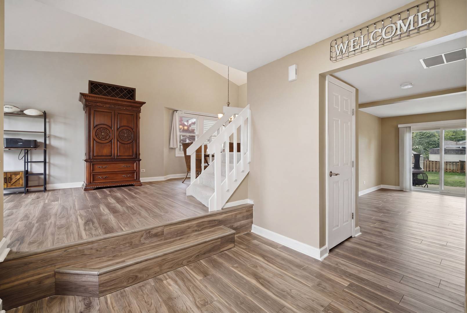 55 Washington AVE, Streamwood, IL 60107